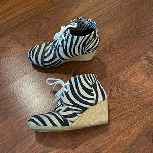High top platform shoe